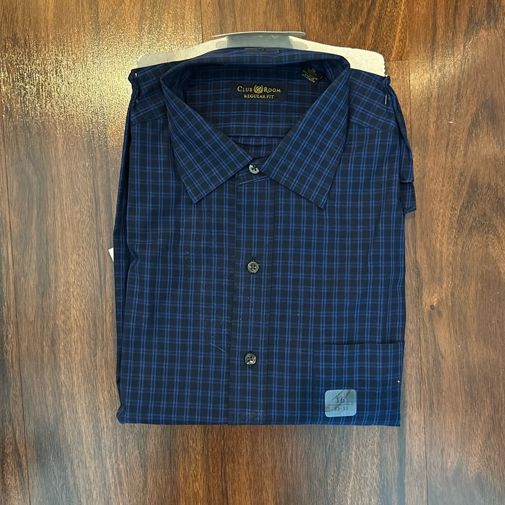 Blue plaid dress shirt
Size 16 32/33